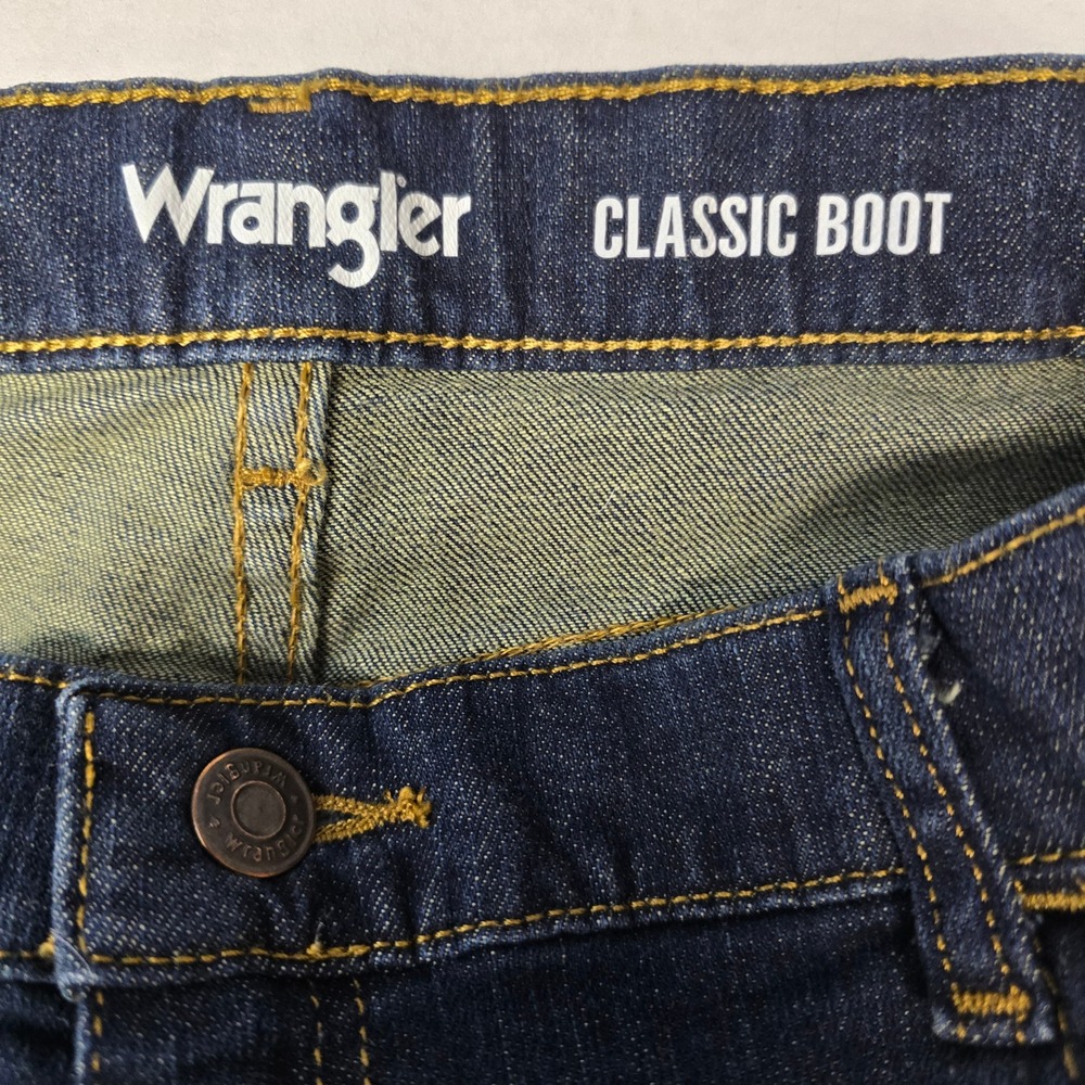 Wrangler Mens Classic Boot Jeans Dark Wash Size 30x28 Stretch Denim - Picture 10 of 13